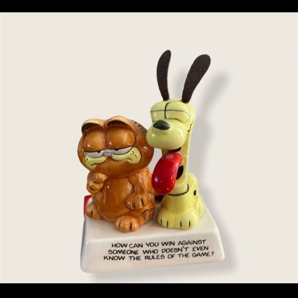 ENESCO GARFIELD CAT & ODIE  HOW CAN YOU WIN ....RULES OF GAME  FIGURINE  w tag